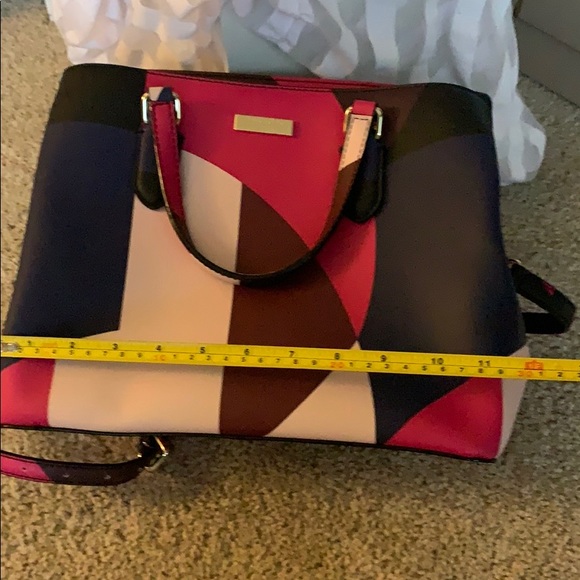 Hardly used Kate spade - Picture 7 of 10